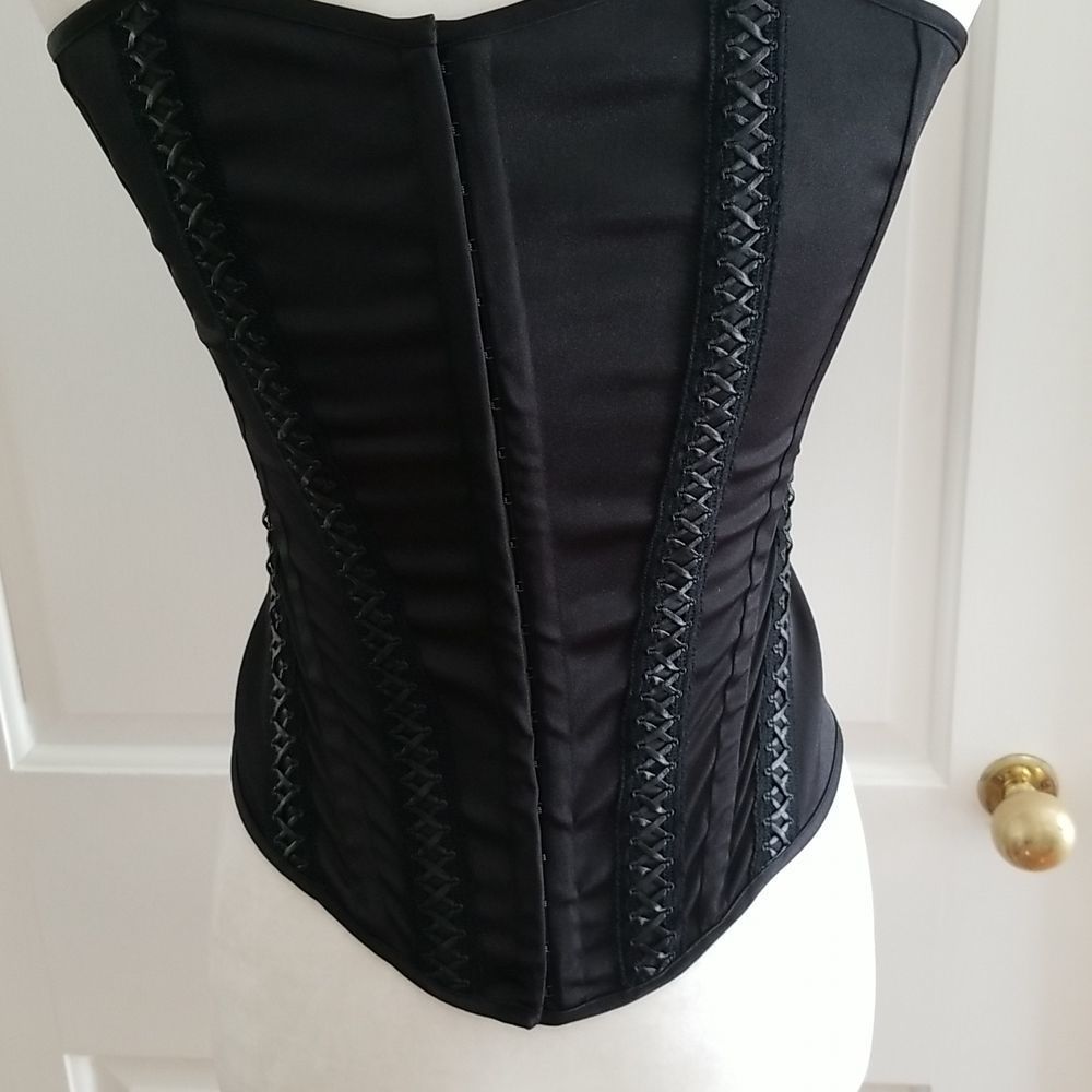 Charlotte Russe, NWT, black corset, size L, snap back, tie front, Y2K, Brittany